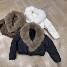 Damen nan kurze gesteppte Cropped-Pufferjacke mit voluminösem Kunstpelzkragen Echo Archiv