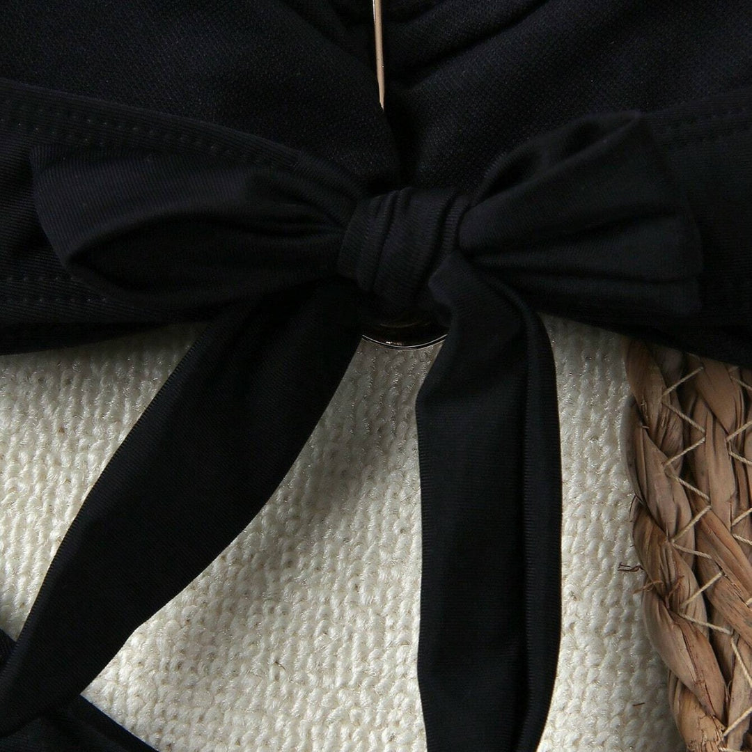 Damen Bikini mit modischem Knotendesign und elegantem Goldakzent Echo Archiv