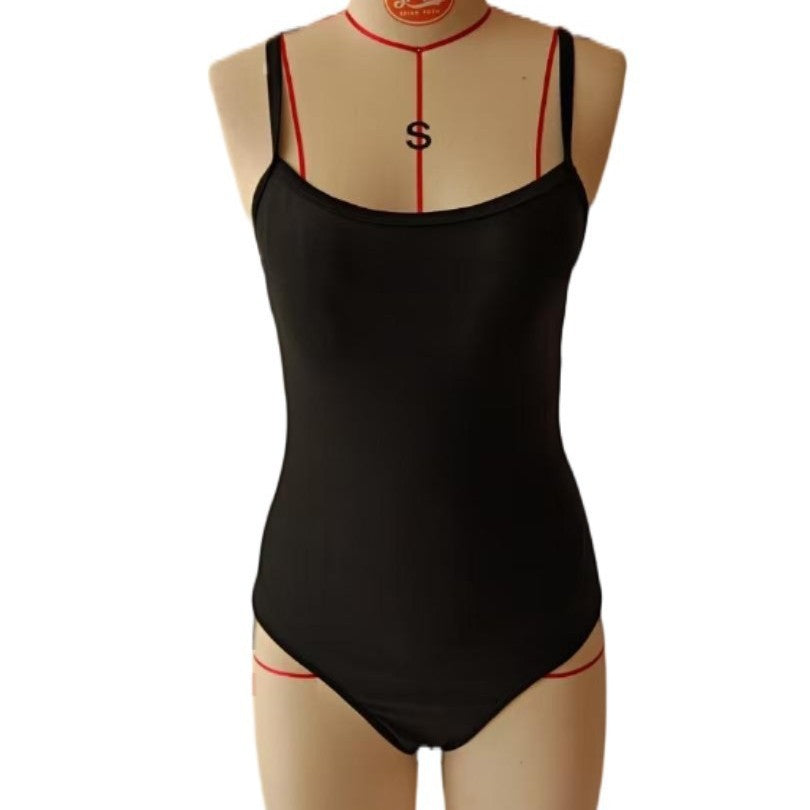 Damen Sportlicher Einteiler Badeanzug mit elastischen Trägern und figurformendem Schnitt Echo Archiv