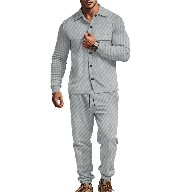 Herren lässige Schlafanzug-Kombination mit eleganten Knopfdetails Echoarchiv