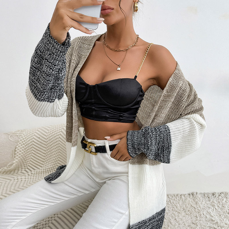 Damen Oversize Strick-Cardigan mit Colorblock-Maschenbild und offener Front Echoarchiv
