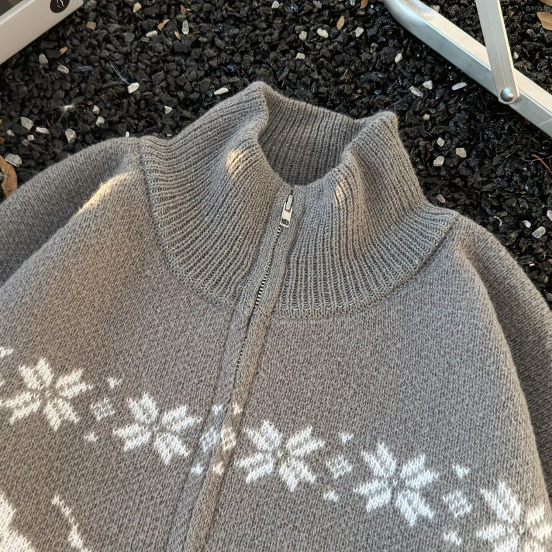 Unisex Übergroße Strickjacke mit durchgehendem Reißverschluss, hohem Rippkragen und Eulen-Intarsien Echoarchiv