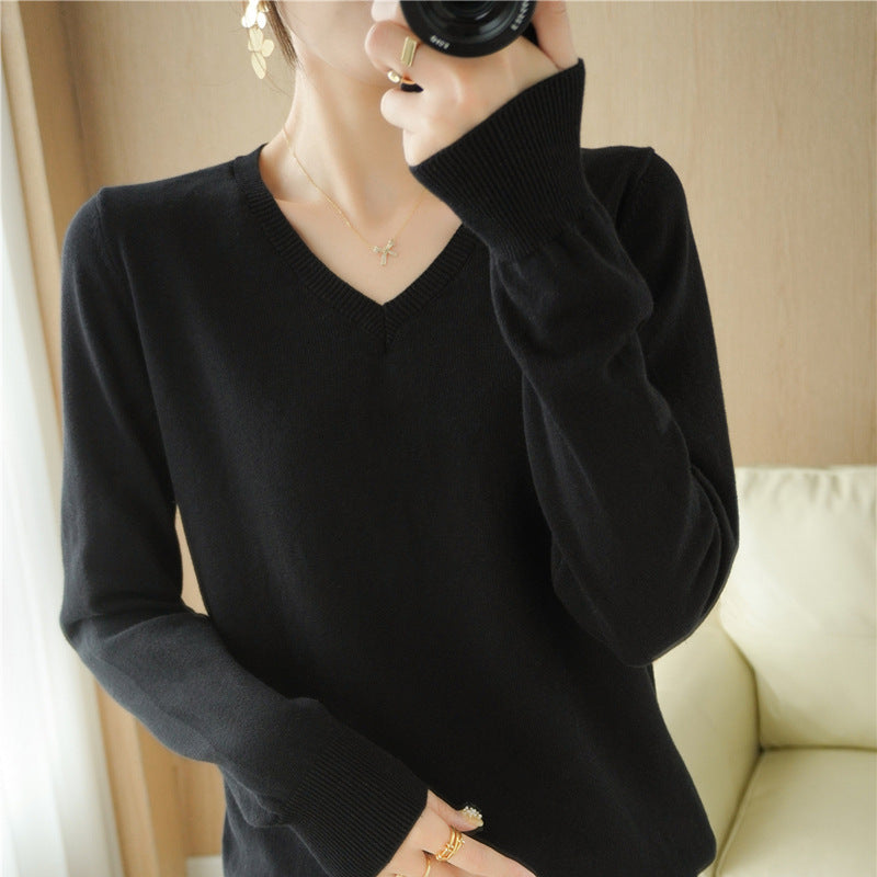 Damen Leichter V‑Ausschnitt Feinstrickpullover aus kaschmirweicher Baumwollmischung mit elastischen Rippbündchen Echoarchiv