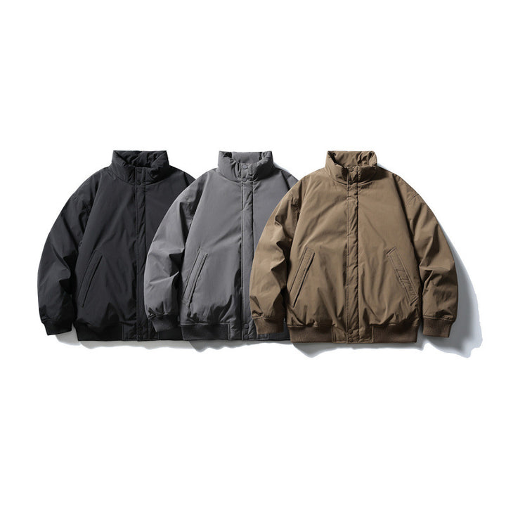 Unisex Kastig geschnittene wattierte Bomberjacke mit hohem Stehkragen und verdeckter Frontblende Echo Archiv
