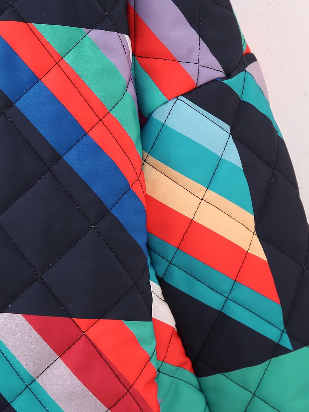 Damen Stepp-Kimonojacke mit geometrischem Colorblock-Print und offener Front Echo Archiv