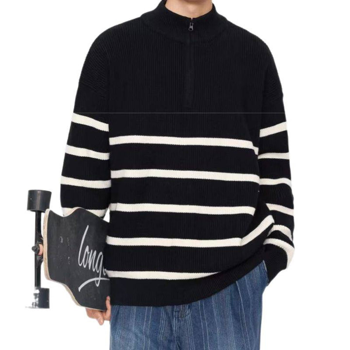 Unisex Oversize Strickpullover mit halbem Reißverschluss, maritimen Kontraststreifen und strukturierter Rippoptik Echoarchiv