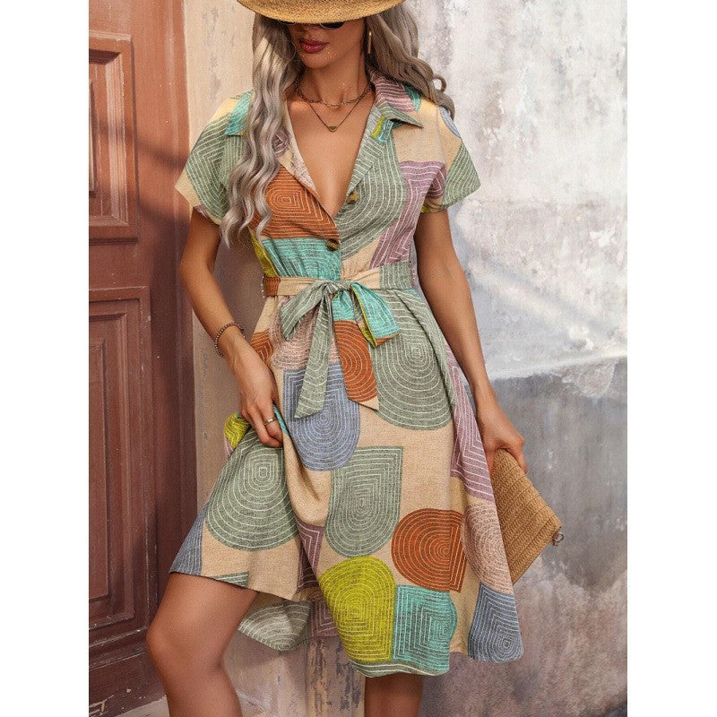 Damen Hemdkleid mit buntem geometrischem Muster und Taillengürtel Echo Archiv