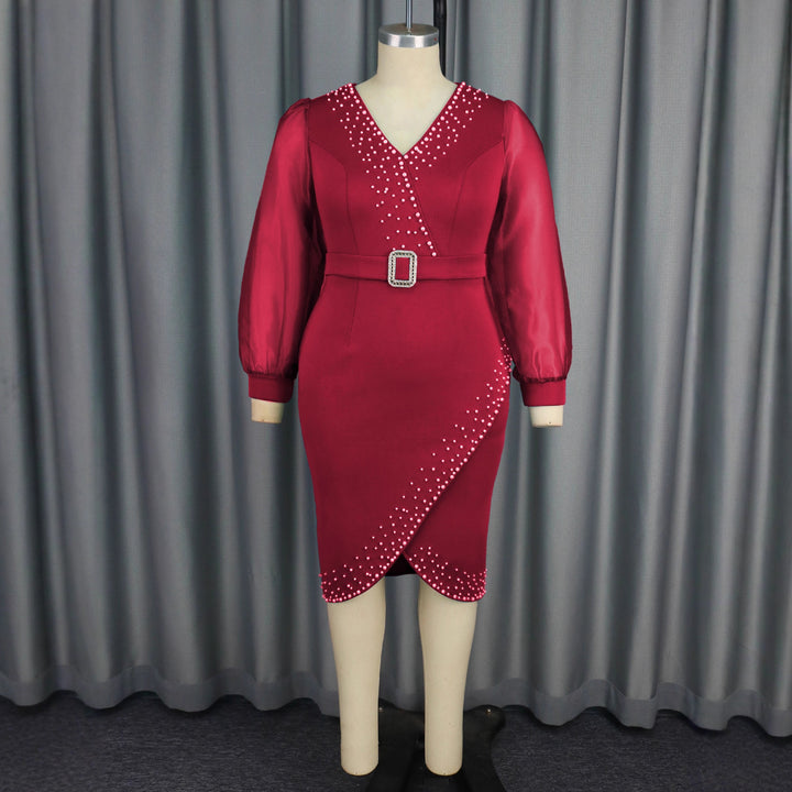 Damen Abendkleid mit eleganten Puffärmeln und funkelnden Applikationen Echo Archiv