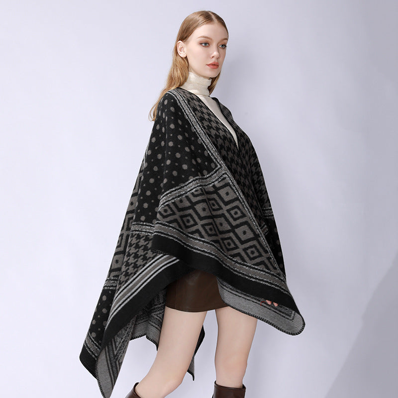 Damen Gewebter Jacquard‑Capeponcho mit Hahnentritt‑ und Ornamentmix Echo Archiv