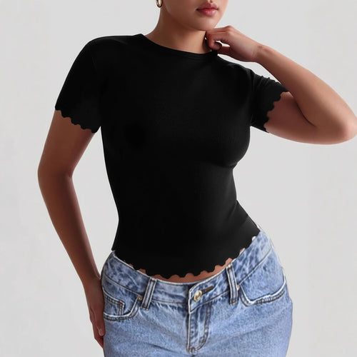 Damen Kurzarm-T-Shirt mit geschwungenen Säumen und figurbetonter Passform Echo Archiv