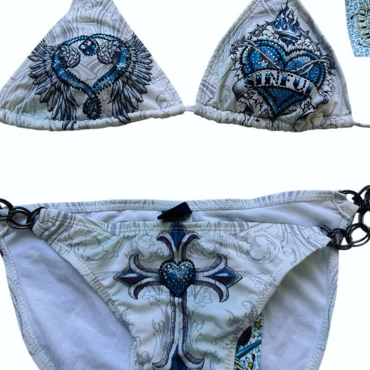 Damen Triangel-Bikini mit aufwändigem Grafikdesign und modischen Details Echo Archiv