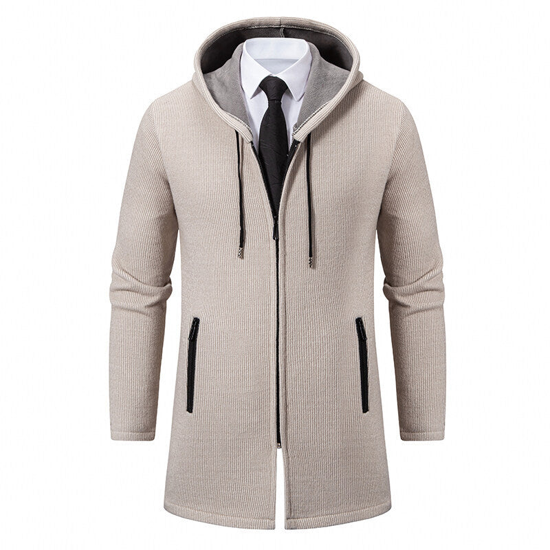 Herren urbane Kombination aus eleganter Jacke mit Kapuze und schickem Reißverschluss Echoarchiv