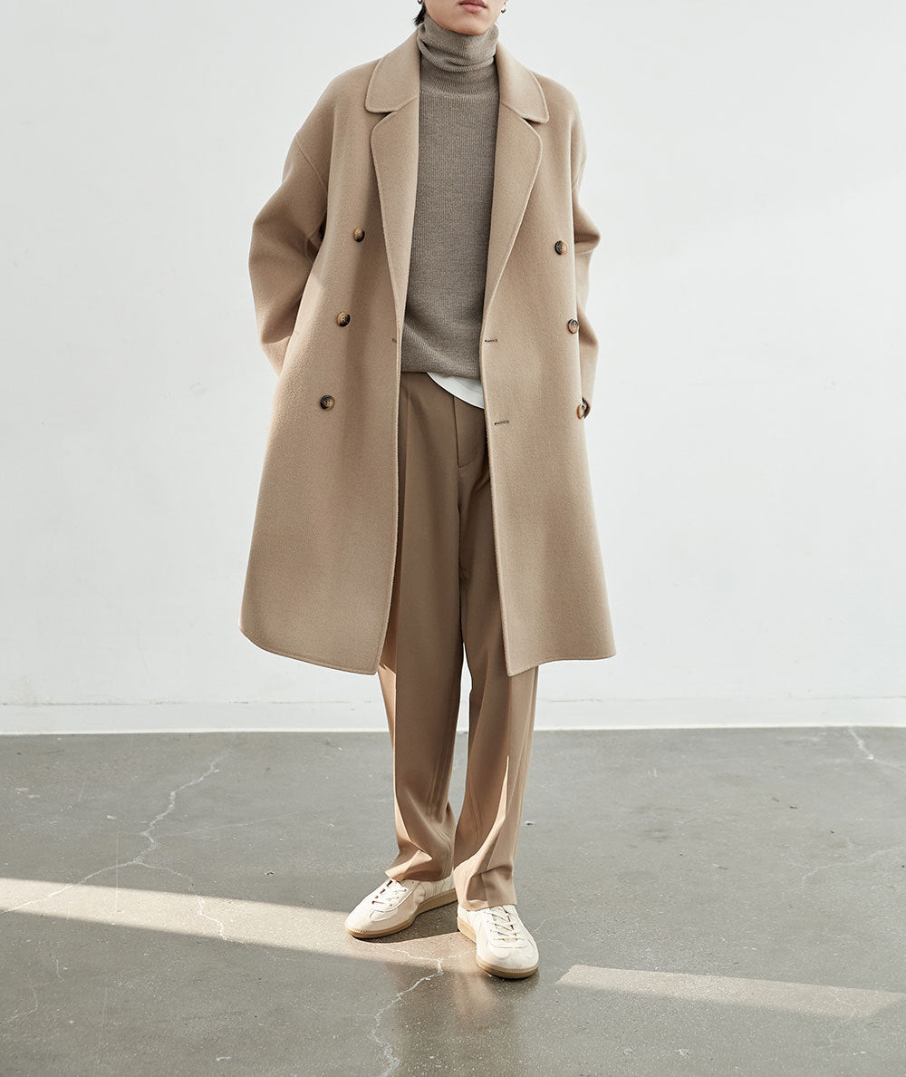 Herren Oversized Wollmantel mit Doppelreiher und Reverskragen Echoarchiv