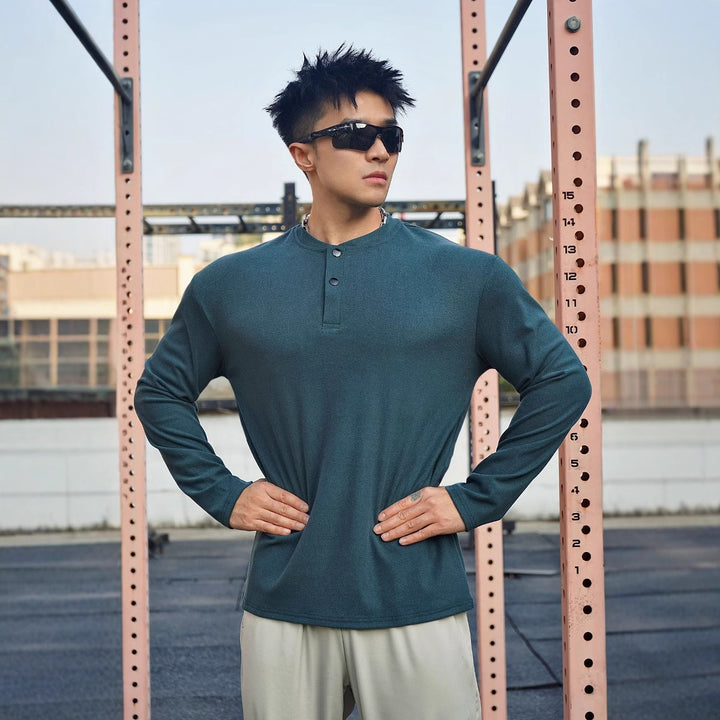 Herren Langarm Henley-Shirt aus atmungsaktivem Material mit knöpfbarem Ausschnitt Echoarchiv