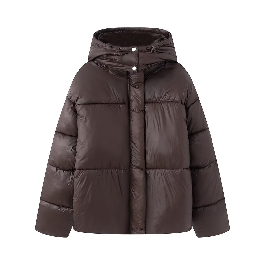 Damen Kurze Voluminöse Steppjacke mit hohem Schlauchkragen und Kapuze Echoarchiv
