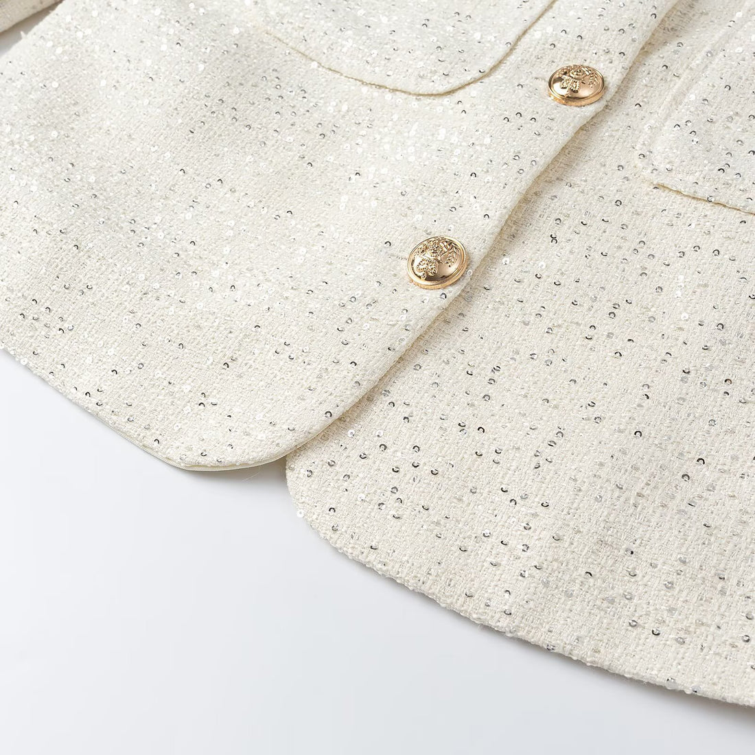 Damen Kurzgeschnittene Tweedjacke im Bouclé-Look mit Rundhalsausschnitt, Zierknöpfen und aufgesetzten Pattentaschen Echoarchiv