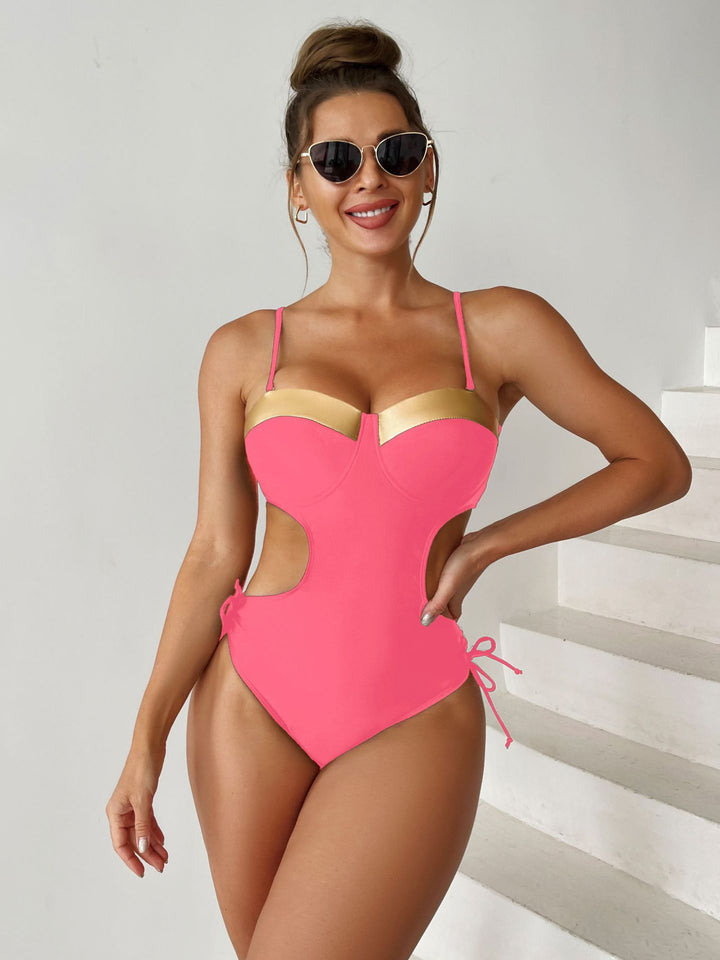 Damen Einteiler Badeanzug mit aufregenden Cut-Out-Details Echo Archiv