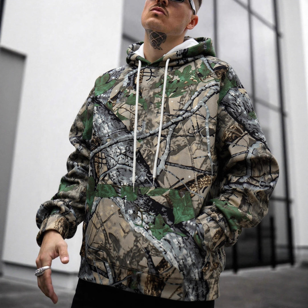 Herren Kapuzenpullover mit innovativem Camouflage-Druck Echoarchiv