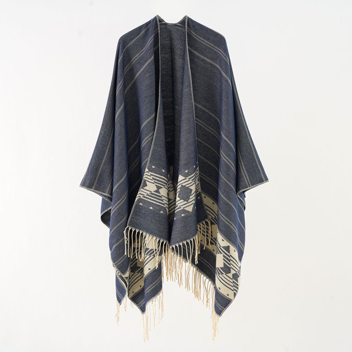 Damen Wollmix-Ruana im grafischen Ethno-Jacquard mit Fransensaum – Avérine