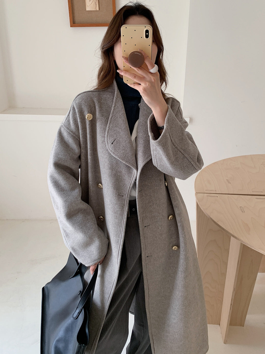 Damen Oversize Wollmix-Mantel mit doppelreihiger Knopfleiste, Stehkragen und überschnittener Schulter Echoarchiv