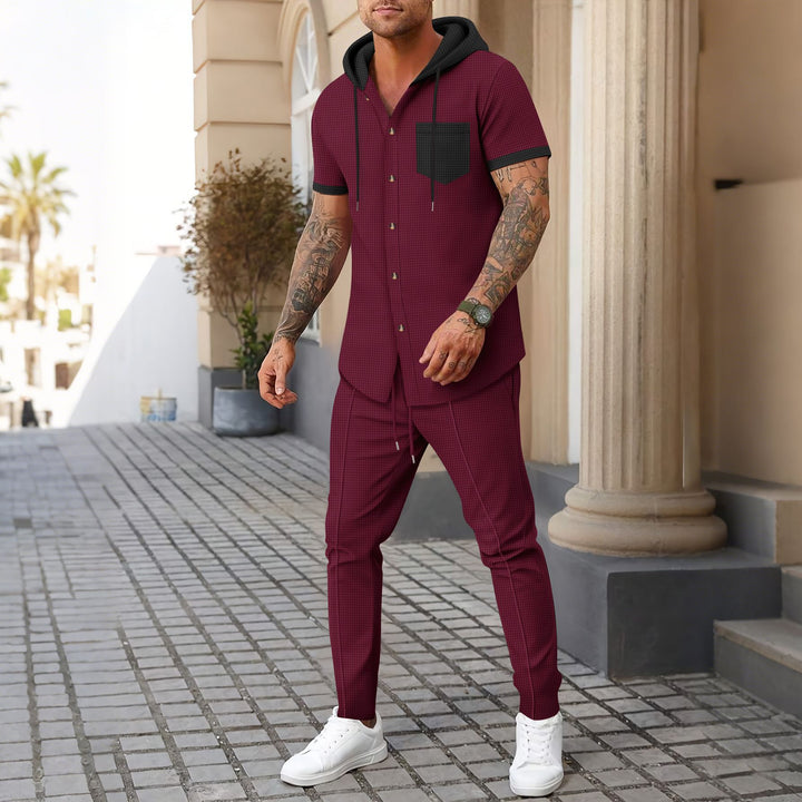 Herren Freizeit Outfit mit Kurzarm-Hemd und lässiger Hose mit Kapuze Echoarchiv