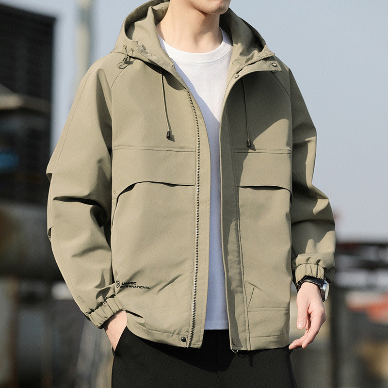 Herren Leichte Kapuzen-Utility-Windjacke mit großen Pattentaschen und elastischen Bündchen Echo Archiv