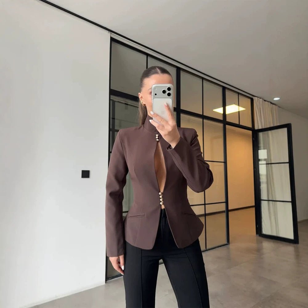 Damen Taillierter Blazer mit Stehkragen und Perlenknopf-Leiste Echoarchiv