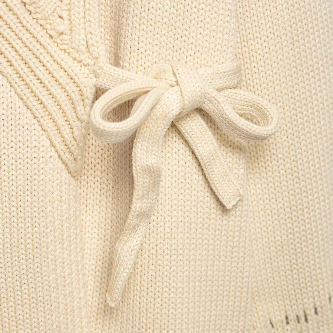 Damen Wickel-Strickcardigan mit Schalkragen und Bindegürtel Echoarchiv