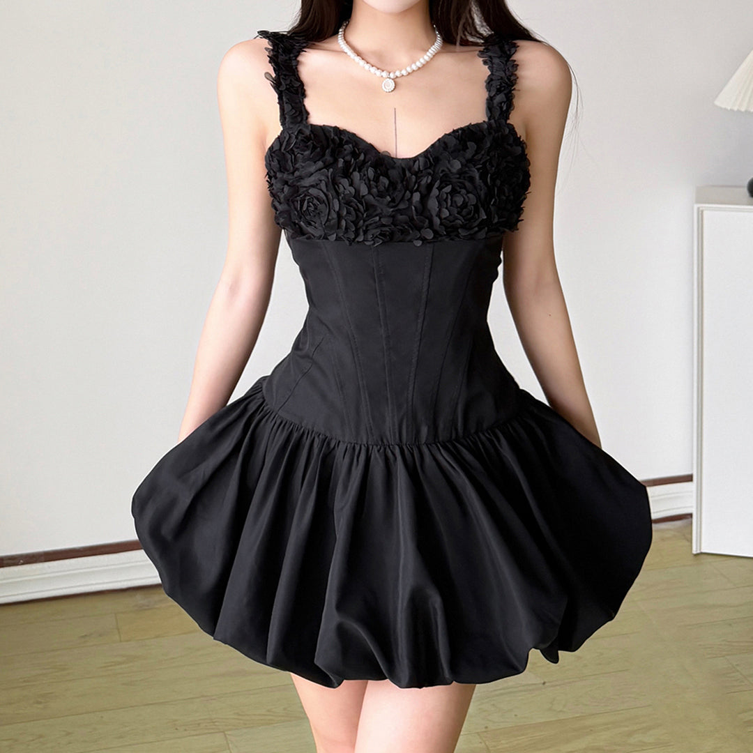 Damen Minikleid mit floralem Spitzenoberteil und voluminösem Rock Echo Archiv