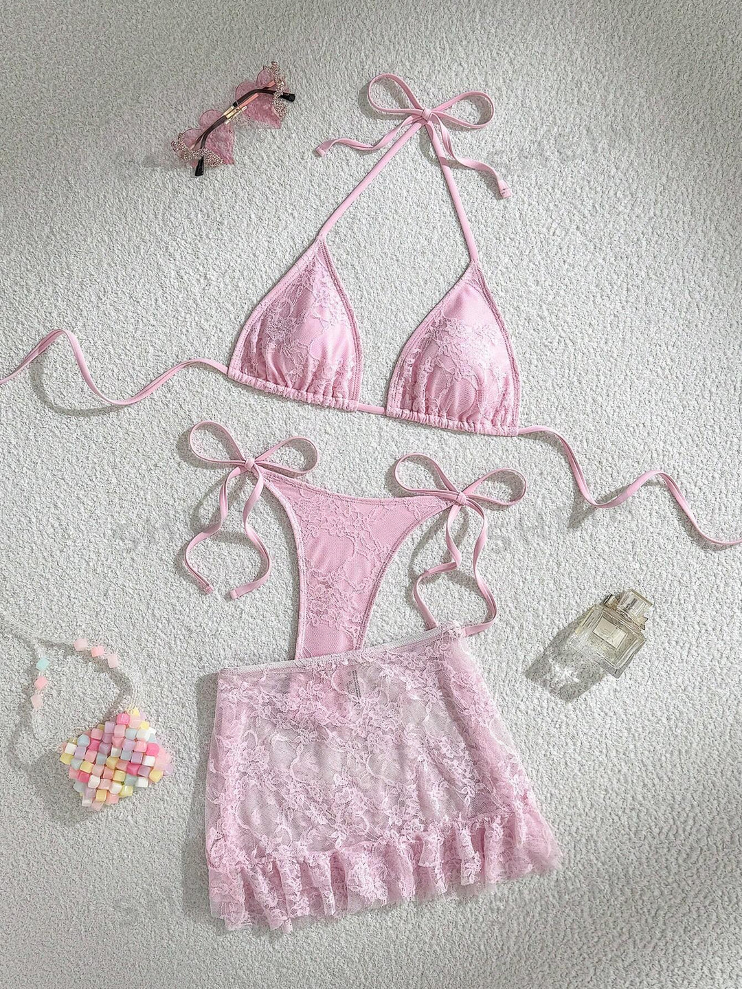 Damen Spitzen-Bikini mit floralem Design und fließendem Rock Echo Archiv