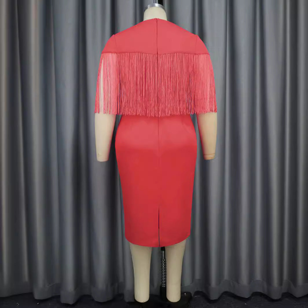 Damen Figurbetontes Kleid mit fransigen Ärmeln Echo Archiv
