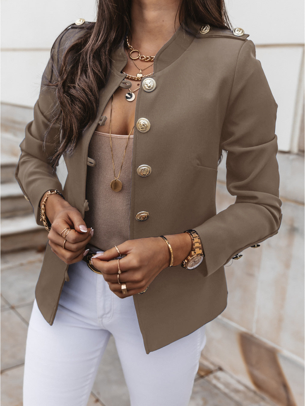Damen nan militärischer Blazer mit Stehkragen und dekorativen Goldknöpfen Echo Archiv