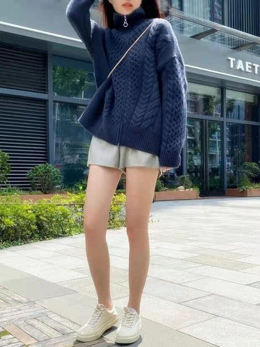 Damen Zopfmuster‑Strickjacke mit Reißverschluss und hohem Rippkragen Echoarchiv