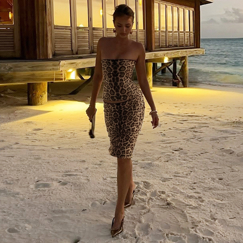 Damen Abendkleid mit trendigem Tiermotiv und Funkeleffekten Echo Archiv