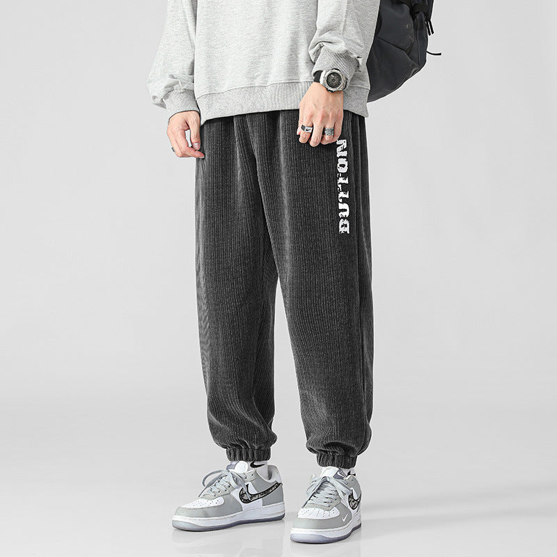 Herren Cord-Joggerhose mit breiter Rippenstruktur, elastischem Bund und Bündchen Echoarchiv