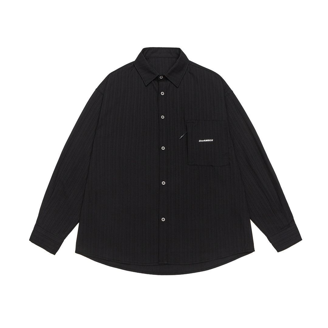 Unisex Oversize-Hemd mit feiner Rippenstruktur, Brusttasche und Kentkragen Echoarchiv