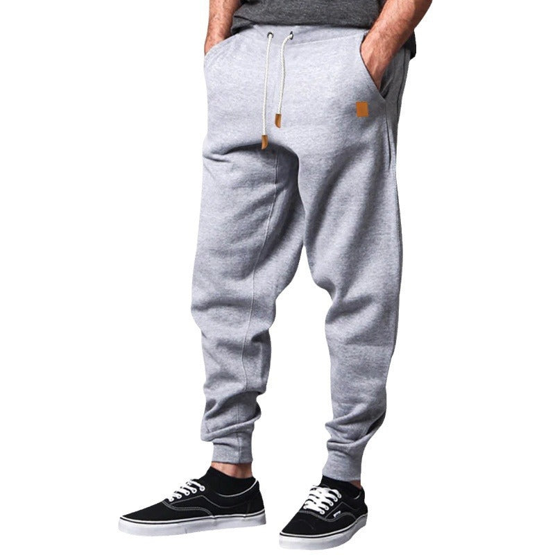 Herren Slim-Fit Jogginghose mit elastischem Bund, Kordelzug und schmalem Beinabschluss Echoarchiv