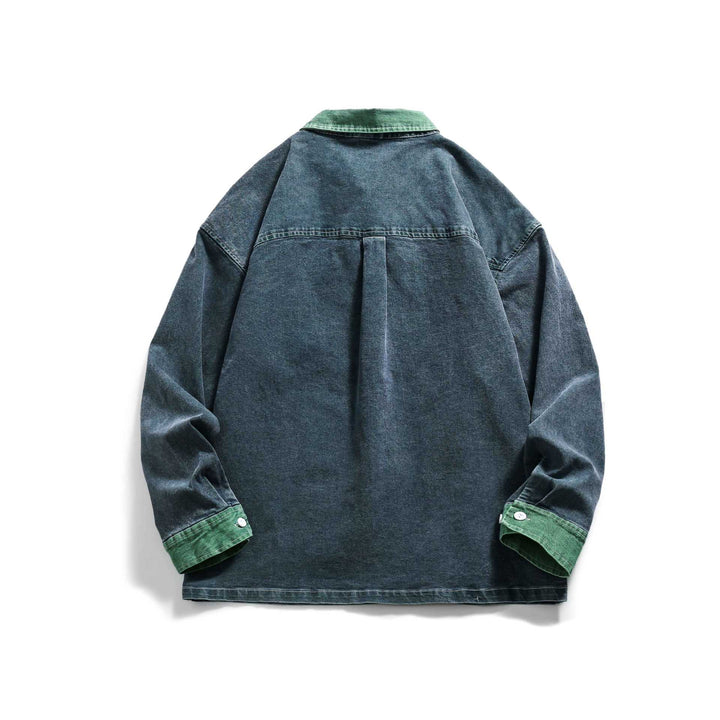 Herren Jeanshemdjacke im Oversize-Schnitt mit ausgefranster Brusttasche Echoarchiv