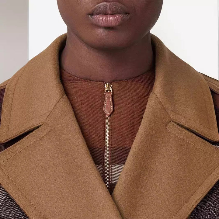 Damen Kurzmantel im minimalistischen Doppelreiher aus Wollmix mit weitem Revers Echoarchiv