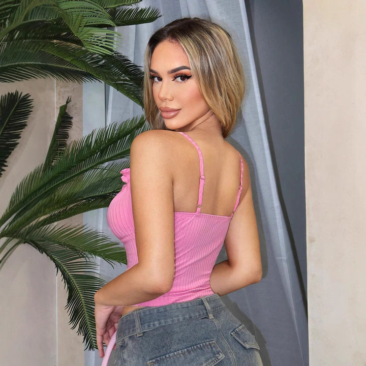Damen Crop-Top mit verspieltem Rüscheneinsatz und tiefem Ausschnitt Echo Archiv