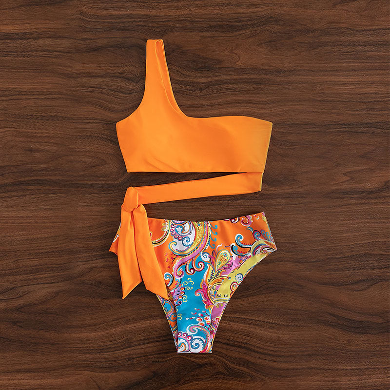 Damen Triangel-Bikini mit asymmetrischem Oberteil und elegantem Wickelband Echo Archiv