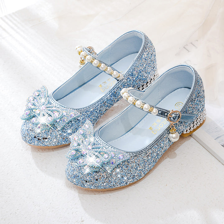 Mädchen Glitzernde Ballerinas mit dekorativen Strass- und Perlenschleifen Echo Archiv