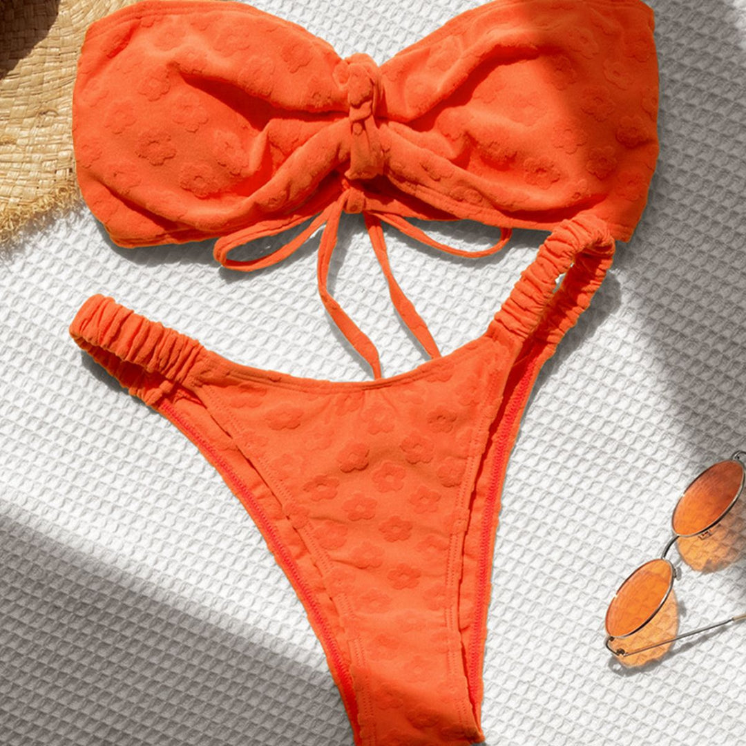 Damen Bandeau-Bikini mit zarten Blütenstrukturen Echo Archiv