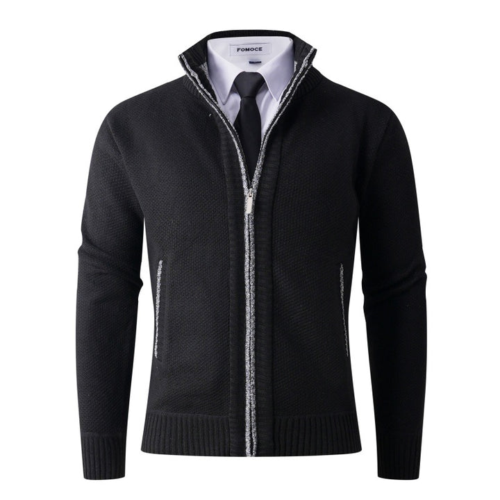 Herren stylische Strickjacke mit hohem Kragen und praktischen Taschen Echoarchiv