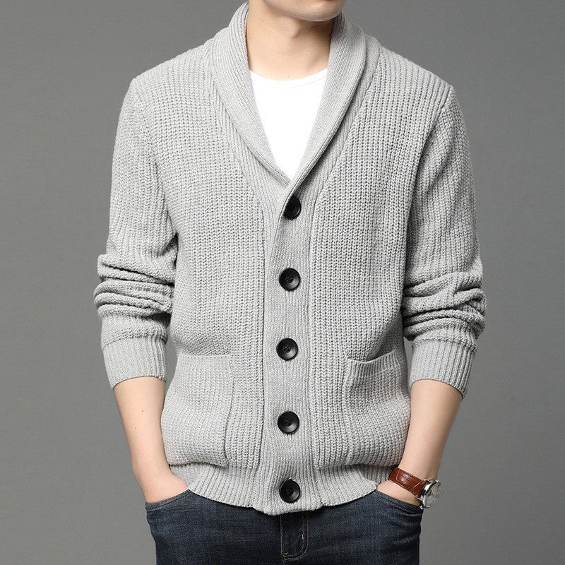 Herren Grobstrick-Cardigan mit Schalkragen, aufgesetzten Taschen und Knopfleiste Echo Archiv