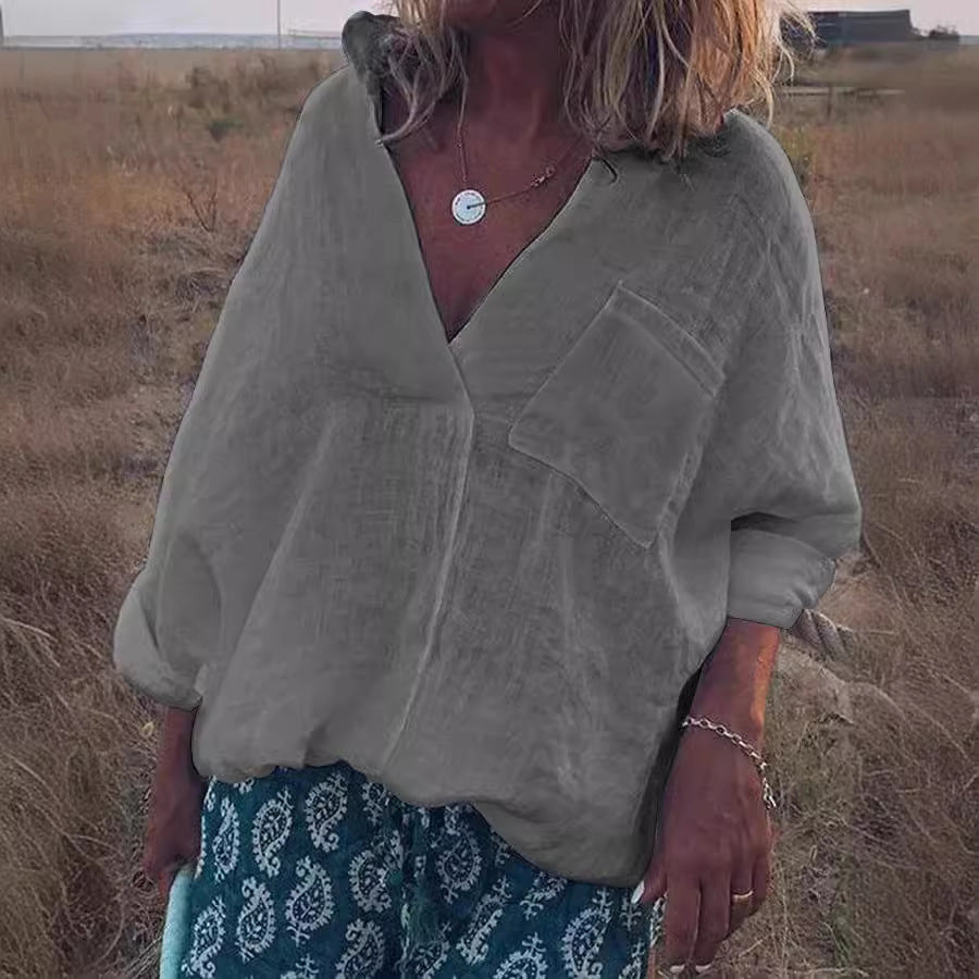 Damen Oversized Leinen-Look Bluse mit tiefem V-Ausschnitt, aufgesetzter Brusttasche und hochgerollten Dreiviertelärmel – Élovi