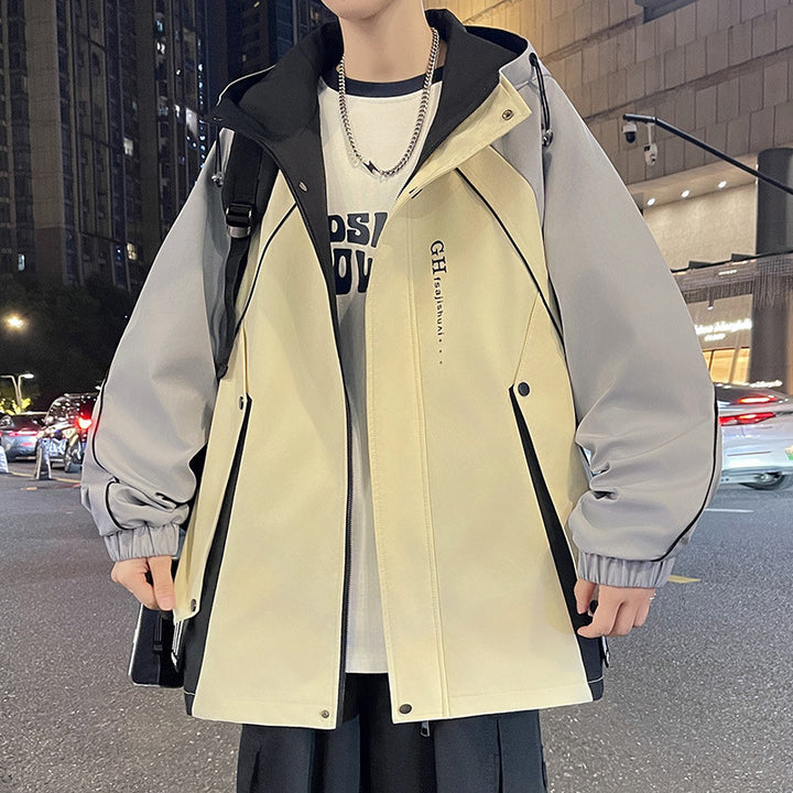 Herren Übergangsjacke mit verstellbarem Kapuzenkragen und funktionalen Taschen Echoarchiv
