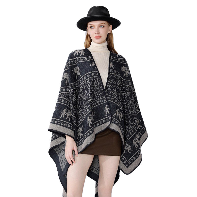 Damen Capeponcho im Wickelstil mit ornamentaler Jacquardstruktur und offenem Kimono-Fall – Célinea