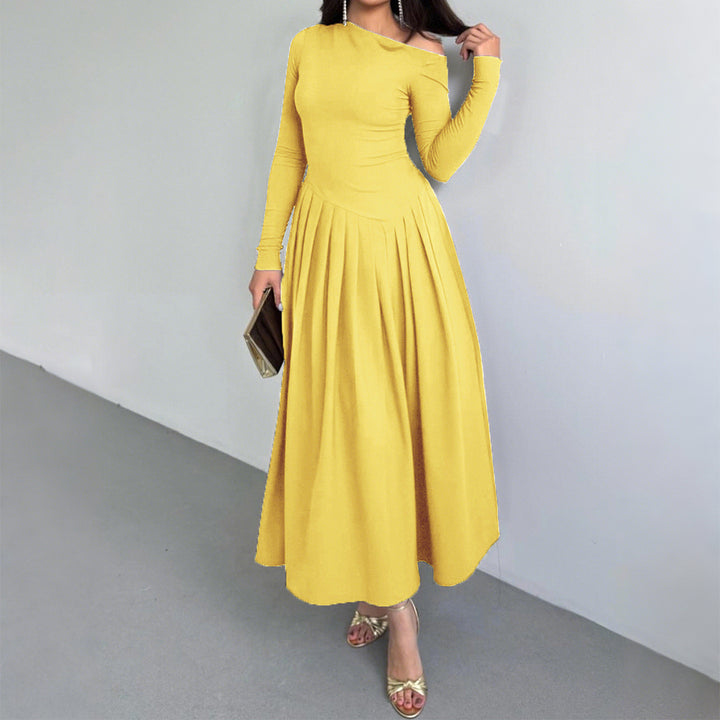 Damen nan asymmetrisches Maxikleid mit plissiertem Rock und figurbetontem Oberteil Echo Archiv