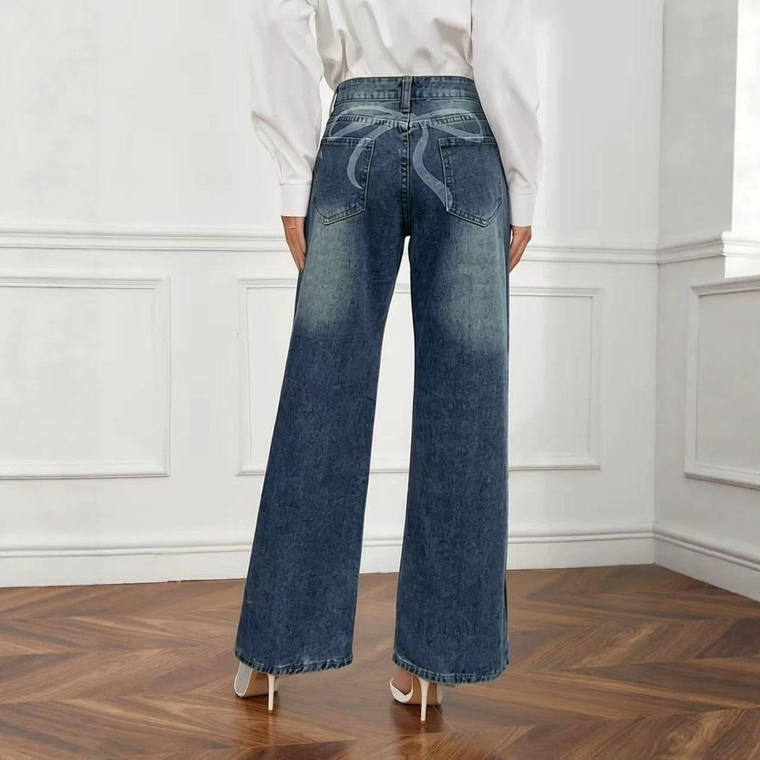 Damen nan High‑Waist Flared-Jeans mit weitem Bein, taillierender Bundnaht und dezenter Used-Struktur Echo Archiv